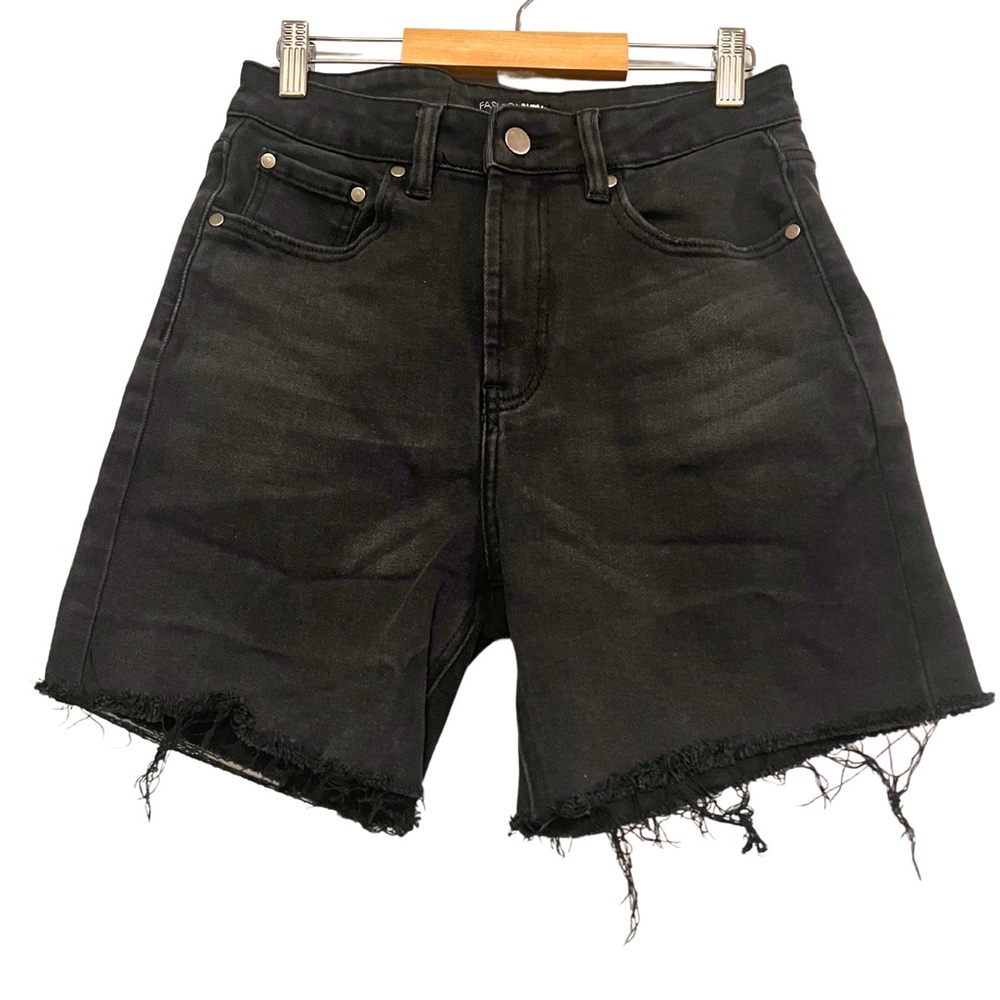 FASHION NOVA BLACK CUT OFF SHORTS